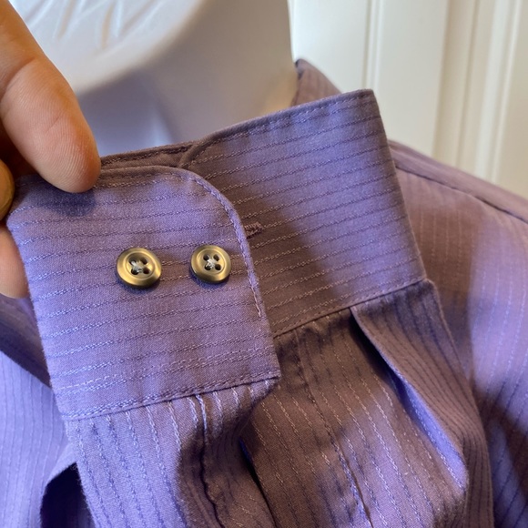 Van Heusen Shirt Mens 17 1/2 34/35 Satin Stripe Button Up Purple Long Sleeve EUC - Picture 6 of 7